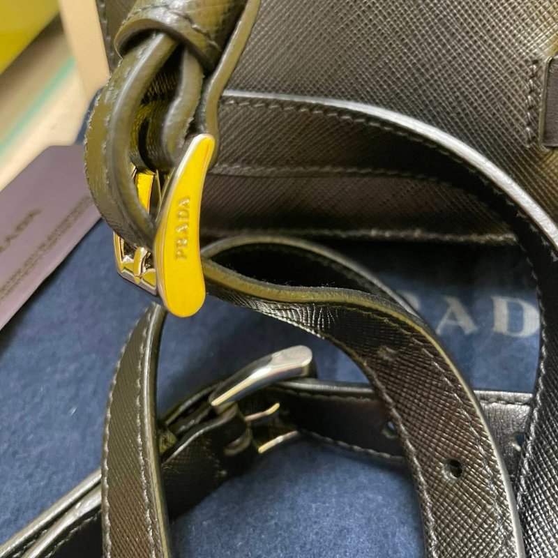 正品 prada 新款胸背/斜背包/腰包(附保卡)-12