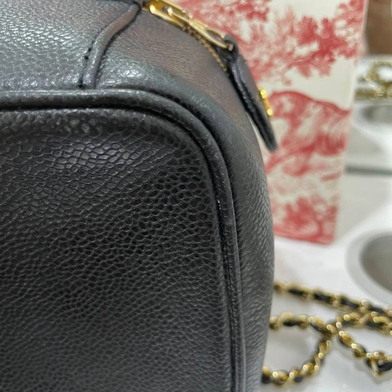 正品Chanel 荔枝皮 vintage 黑金 化妝包 手提包 斜背包-8