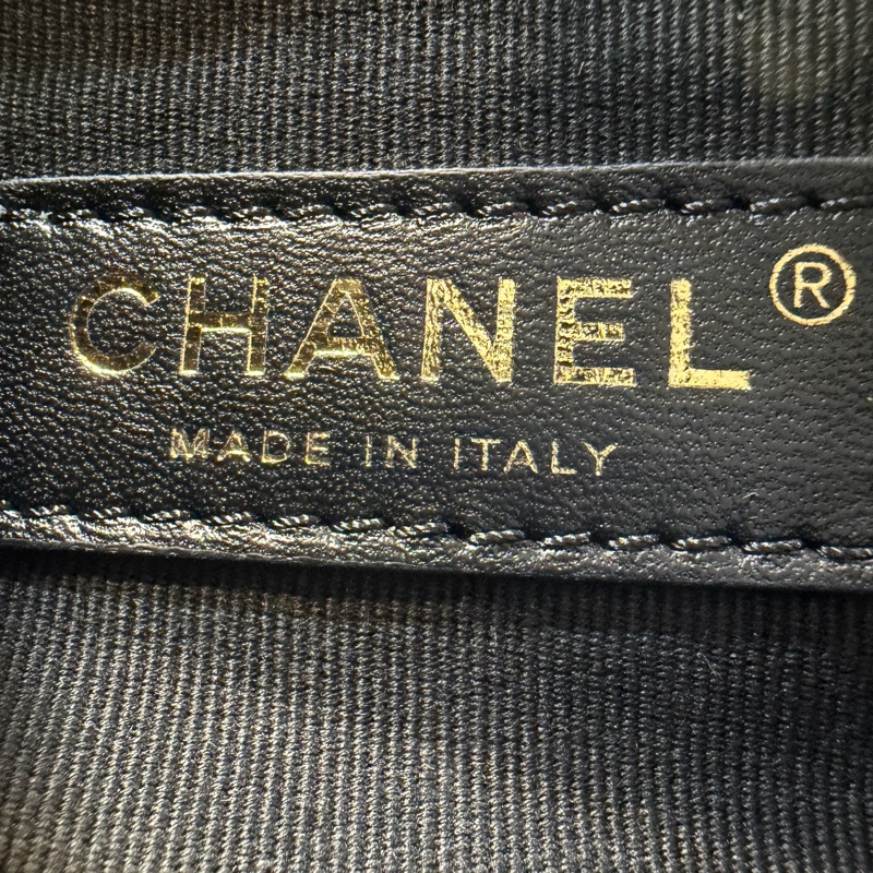 CHANEL BOY 20-16