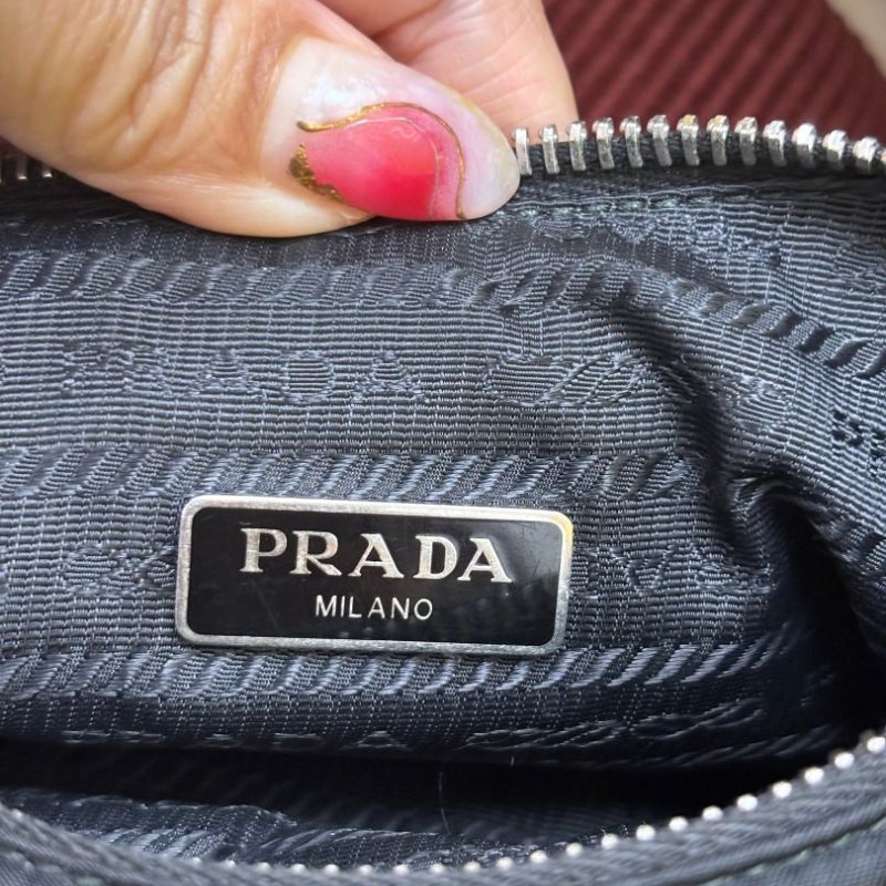 正品 PRADA 三合一斜背包-6