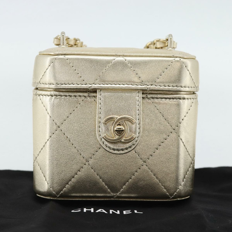 【日本直送】香奈兒 (CHANEL) 絎縫鏈條化妝包,羊皮材質,香檳金 CC 標誌,貨號 182037SM-11