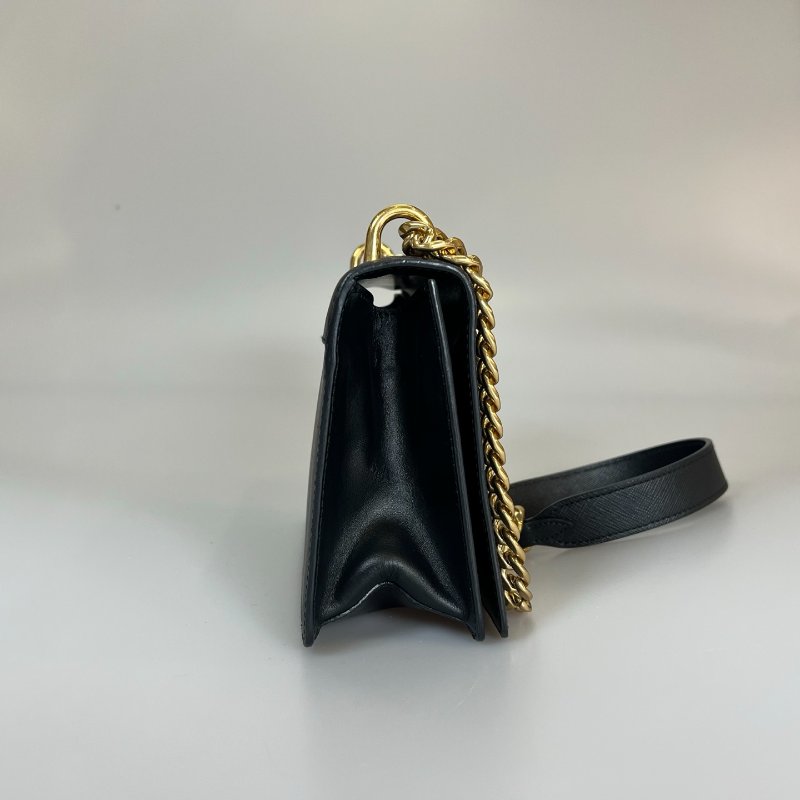 PRADA 黑金防刮鏈條包-2