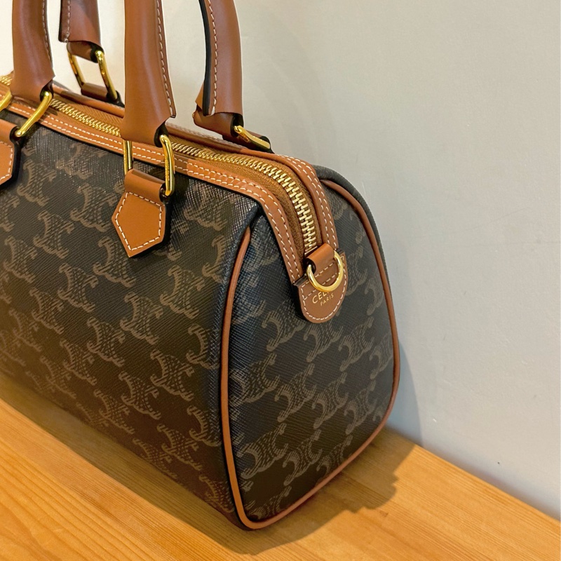 全新CELINE Triomphe boston標誌印花經典凱旋門老花滿印可調節肩帶 波士頓包 單肩斜挎手提包 小號small 女款 棕色-1