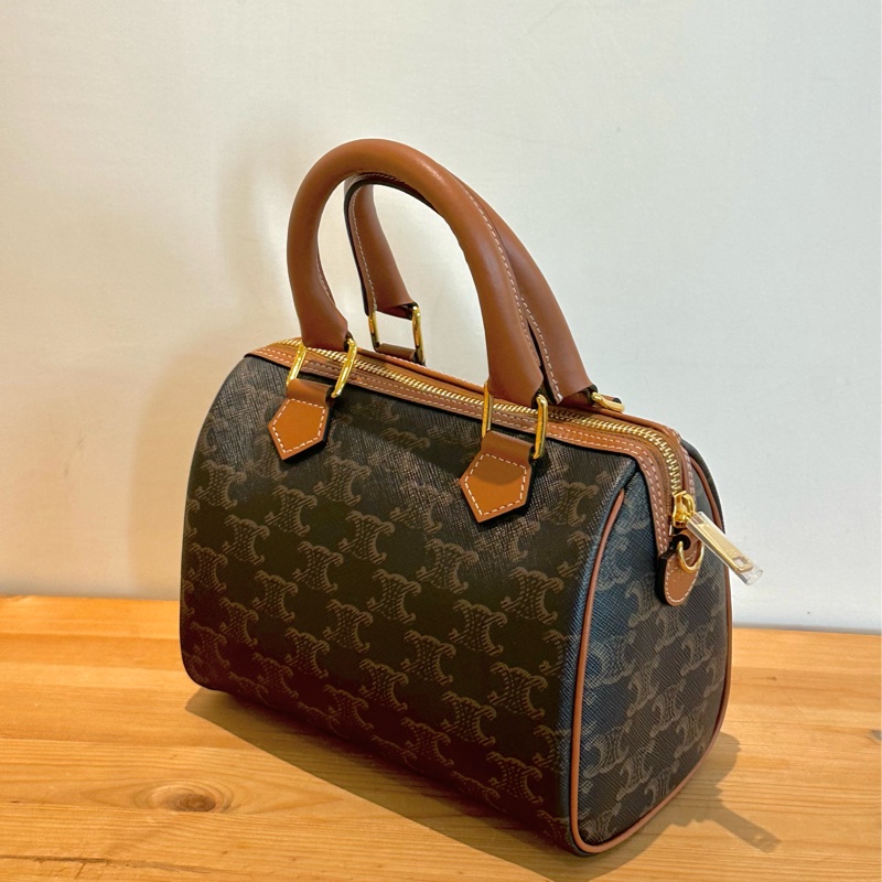 全新CELINE Triomphe boston標誌印花經典凱旋門老花滿印可調節肩帶 波士頓包 單肩斜挎手提包 小號small 女款 棕色-3