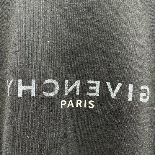 💎Han's house精品服飾💎 GIVENCHY 紀梵希 LOGO 短 T 現貨 青年款=女成人 S M-2
