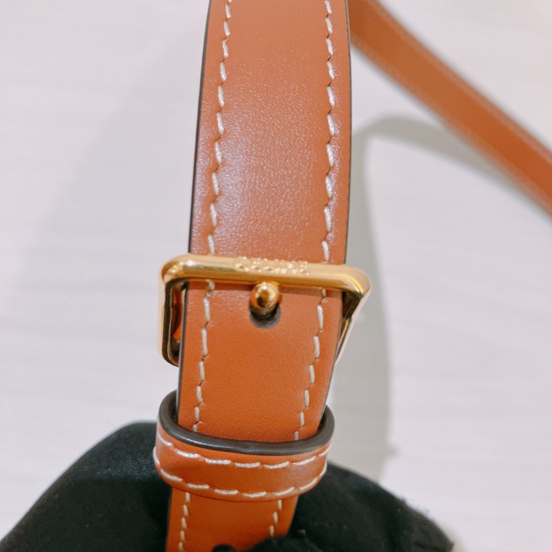 TK2071 賽琳 凱旋門 金扣馬鞍包 Celline Triomphe Teen Besace with Border Tan-24