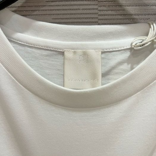 💎Han's house精品服飾💎GIVENCHY 紀梵希 雙面 LOGO 短T 青年款=男 成人款 XS S 號-1
