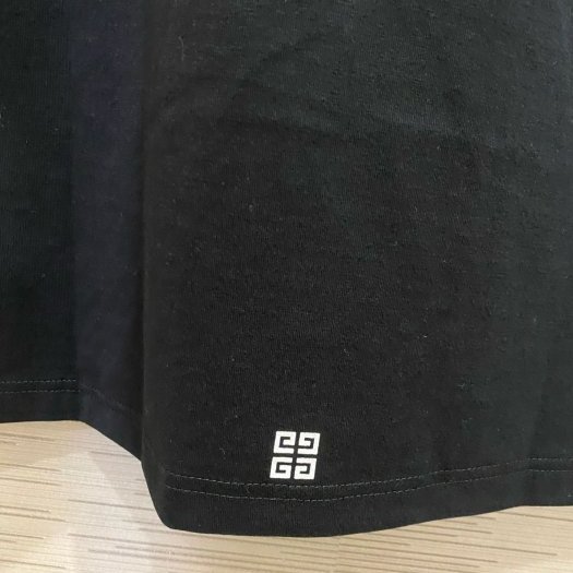 💎Han's house精品服飾💎GIVENCHY 紀梵希 雙面 Logo 短 T 黑 現貨 青年款= 男成人 XS S-5