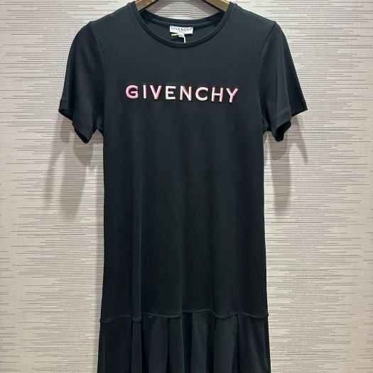 💎Han's house精品服飾💎 GIVENCHY 紀梵希 短 T 連身裙 洋裝 現貨 青年款=女成人 S~ M-0