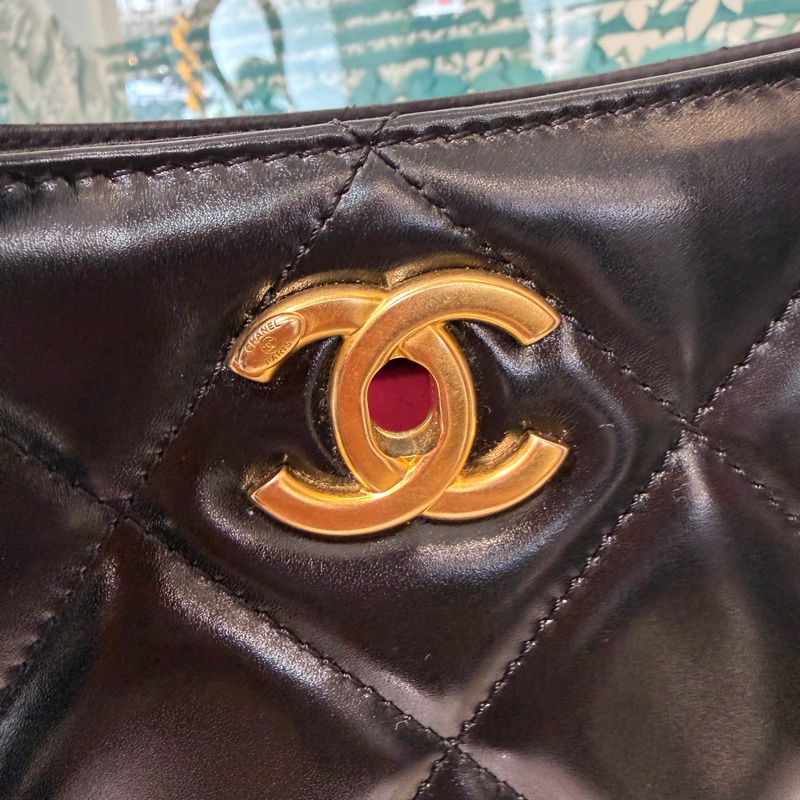 Chanel 黑亮面牛皮菱格紋Hobo金釦肩背包AS3397-6