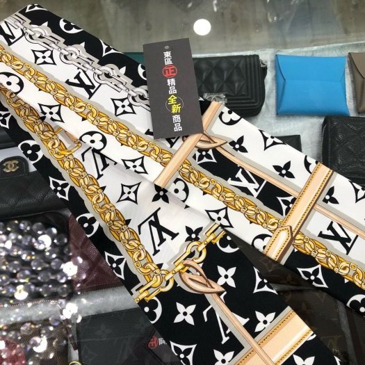 東區正精品㊣LV Twilly M78656 全新黑色拼白色字紋結繩圖騰長版絲巾 RZ6473-4