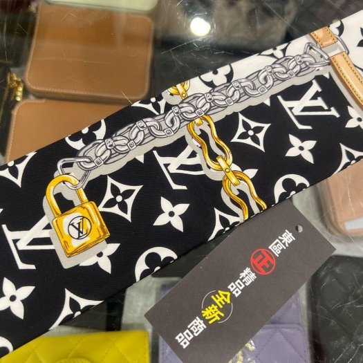 東區正精品㊣LV Twilly M78656 全新黑色拼白色字紋結繩圖騰長版絲巾 RZ6473-6