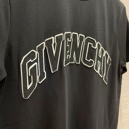 💎Han's house精品服飾💎 GIVENCHY 紀梵希 刺繡 LOGO 短T 現貨 青年款=男 成人款 XS S-4