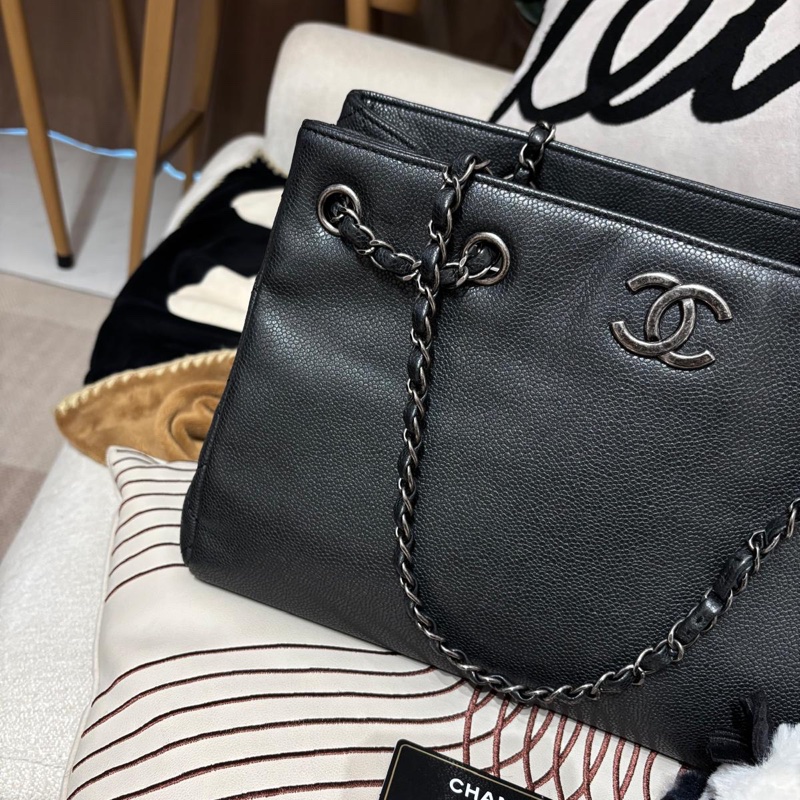 Chanel chain tote bag Caviar Skin grey-1