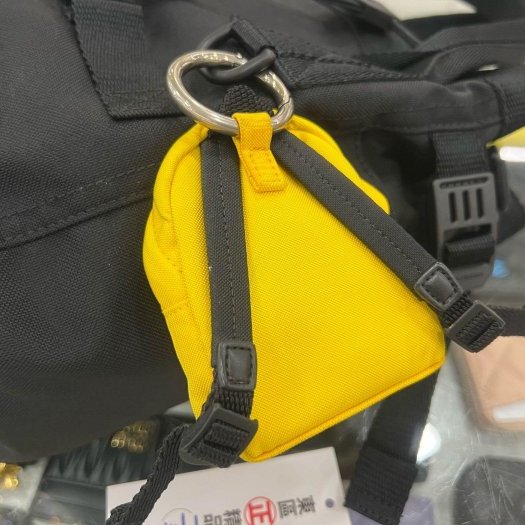 東區正精品㊣BALENCIAGA 644029 ARMY 黑色帆布手提包斜背包小號+黃色迷你後背包吊飾 RZ6479-4