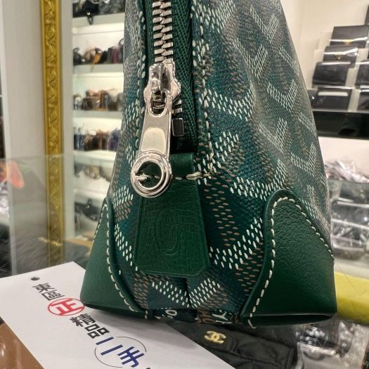 東區正精品㊣GOYARD 綠色圖騰拉鍊貝殼包化妝包洗漱包 RZ6477-4