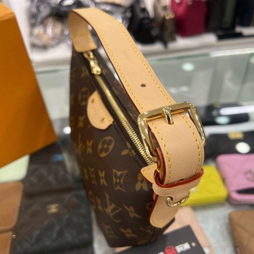 東區正精品㊣LV M27509 Pochette Hills 全新老花單把飯盒包手提包 RZ6476-3