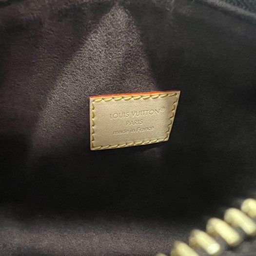 東區正精品㊣LV M27509 Pochette Hills 全新老花單把飯盒包手提包 RZ6476-10