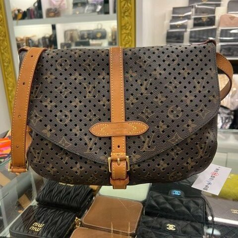東區正精品㊣LV M93998 原花綠色洞洞雙面小馬鞍包斜背包 RZ6478