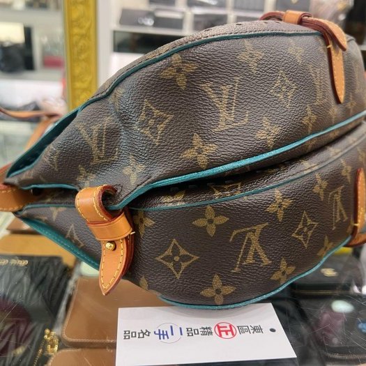 東區正精品㊣LV M93998 原花綠色洞洞雙面小馬鞍包斜背包 RZ6478-6