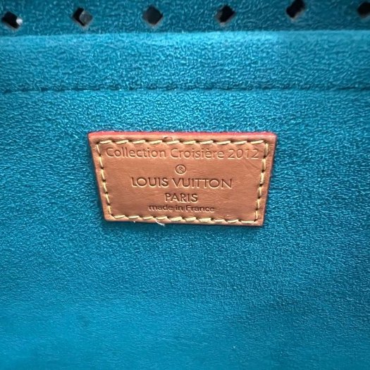 東區正精品㊣LV M93998 原花綠色洞洞雙面小馬鞍包斜背包 RZ6478-11