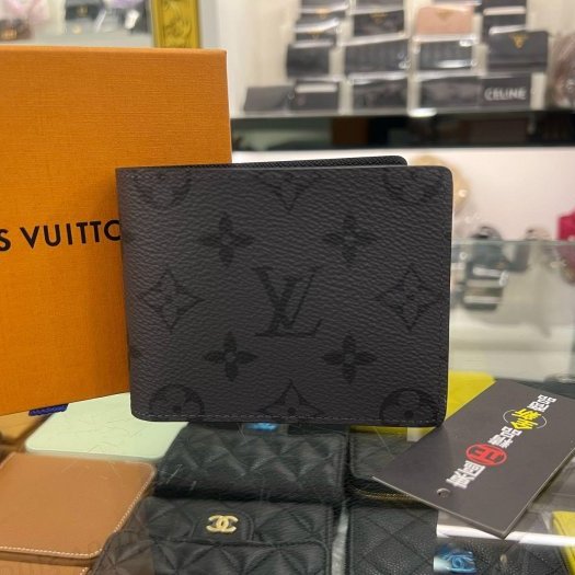 東區正精品㊣ LOUIS VUITTON LV SLENDER M80906 全新灰色字紋8卡短夾 RZ6480-0