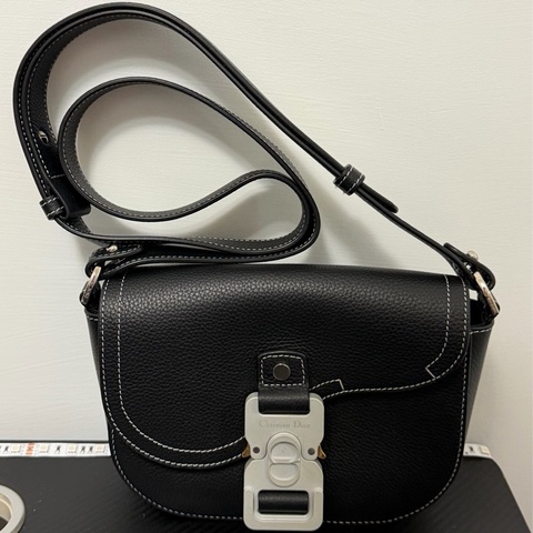 賣九成5新Dior Saddle 迷你翻蓋郵差包$35000