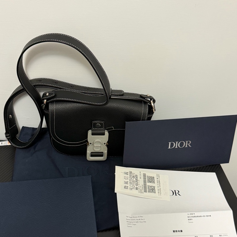 賣9成7新Dior Saddle 2ADCA435YKK迷你翻蓋郵差包$40000-1