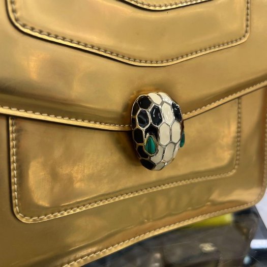 東區正精品㊣BVLGARI 寶格麗金色亮面翻蓋蛇頭金鍊三層兩用包手提包斜背包 RZ6481-1