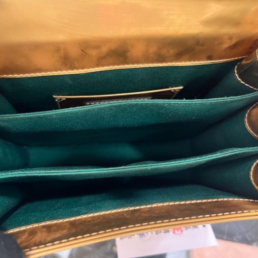 東區正精品㊣BVLGARI 寶格麗金色亮面翻蓋蛇頭金鍊三層兩用包手提包斜背包 RZ6481-14