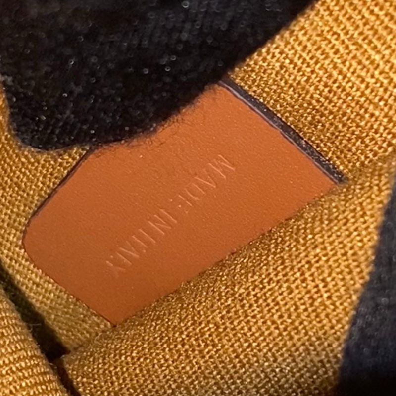 𝙲𝕖𝕝𝕚𝕟𝕖 Boston 波士頓包 🏅-24