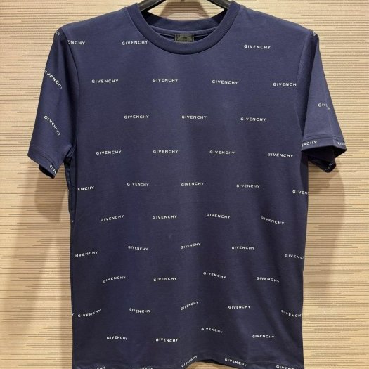 💎Han's house精品服飾💎 GIVENCHY 紀梵希 滿版 LOGO 短T 現貨 青年款=男 成人款 XS S 原價10000-3