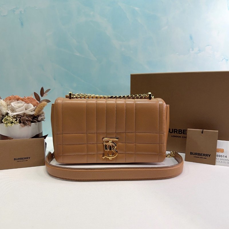 BURBERRY Lola絎縫小羊皮翻蓋鍊帶包-0