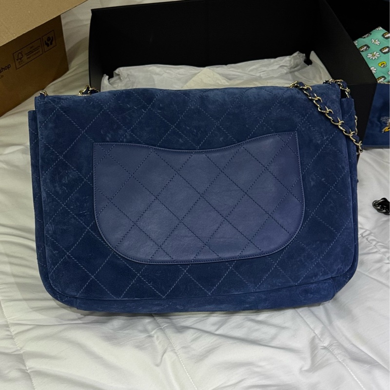 Nigo 權志龍Gd 同款Chanell x Pharrel Williams 菲董聯名限量款 flag bag 藍色麂皮大包近全新-7