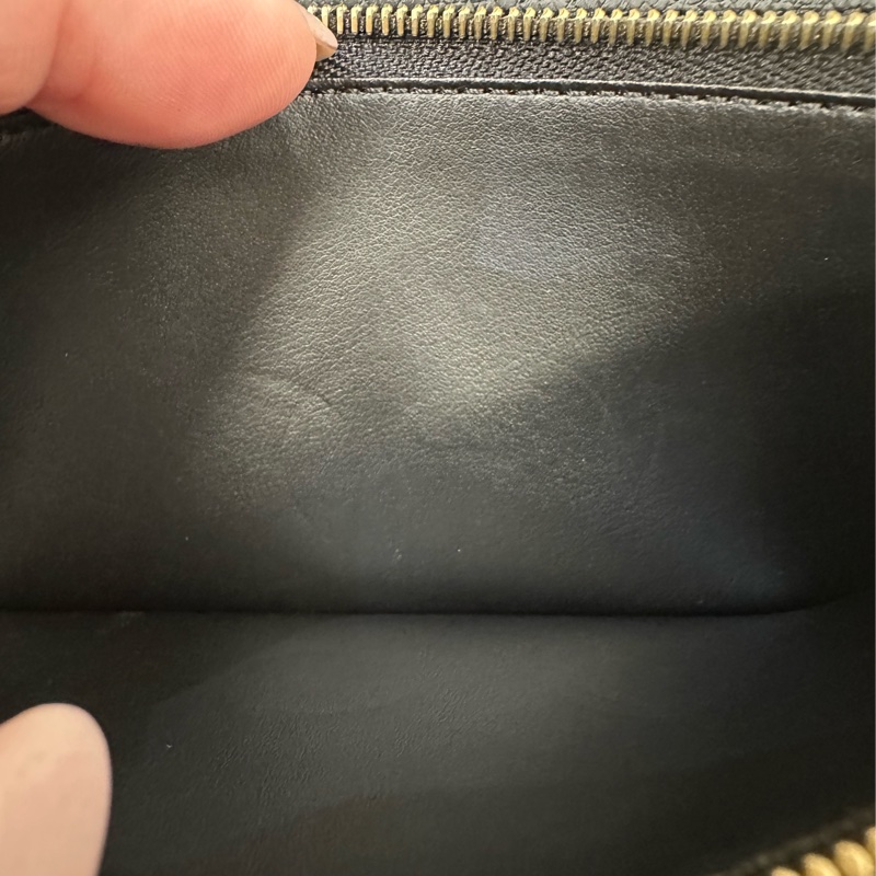 LV 黑牛皮壓紋金釦Clemence8卡ㄇ拉長夾M60171-8