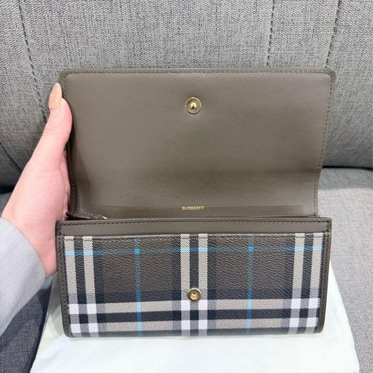 💎Han's house精品服飾💎Burberry 格紋 拉鍊 長夾-3