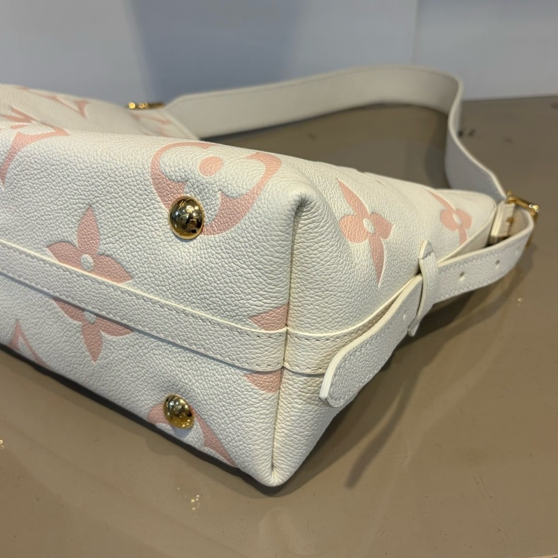 LV 奶油白拼櫻花粉牛皮壓紋CarryAll PM肩斜背包M24141-6