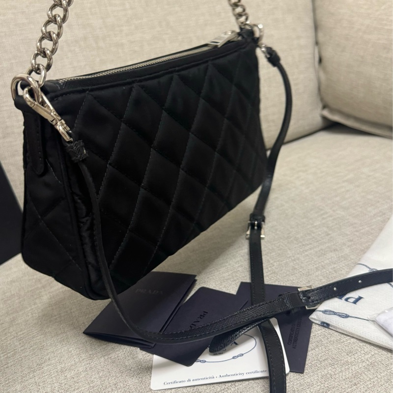 prada 斜背包 腋下包-4