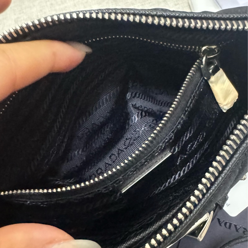 prada 斜背包 腋下包-6