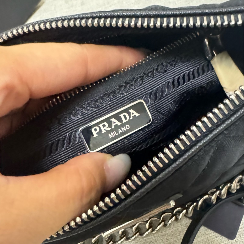 prada 斜背包 腋下包-8