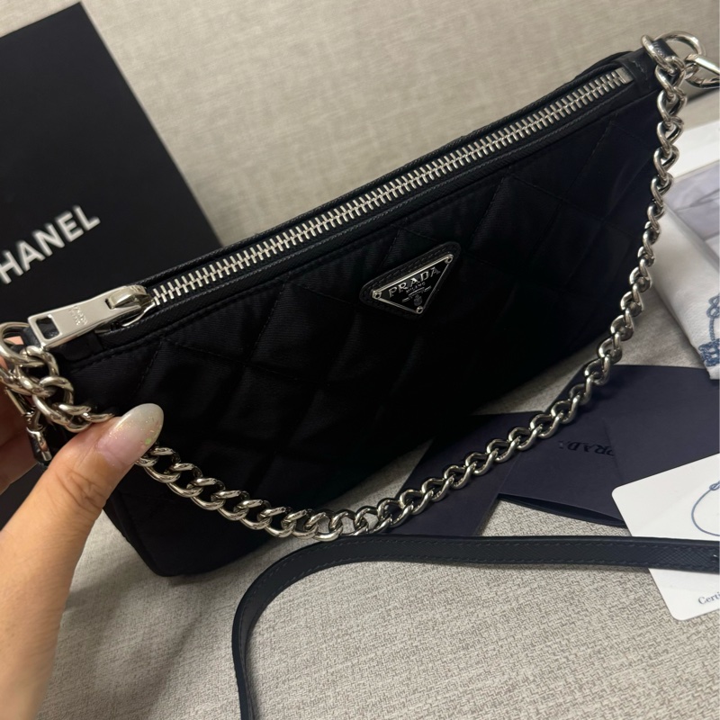 prada 斜背包 腋下包-15