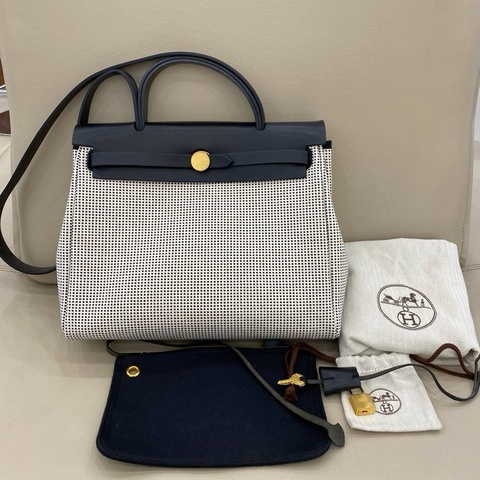 99新✨Hermes愛馬仕 herbag31 熊貓 黑白編織帆布拼皮 手提包斜挎包 金扣 u刻 ❤️正品