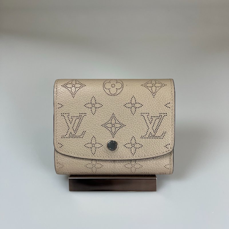 LV M62542/晶片款 灰色Mahina翻蓋短夾-0