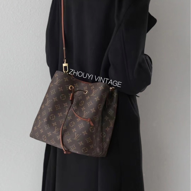 莉亞精品♡ Lv 老花焦糖水桶 二手美包-1