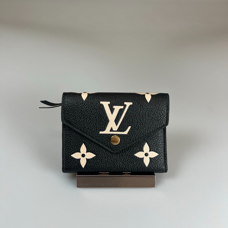LV M80968/晶片款 黑皮革壓紋Victorine三折短夾-0