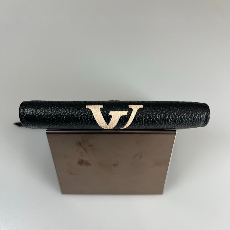 LV M80968/晶片款 黑皮革壓紋Victorine三折短夾-4