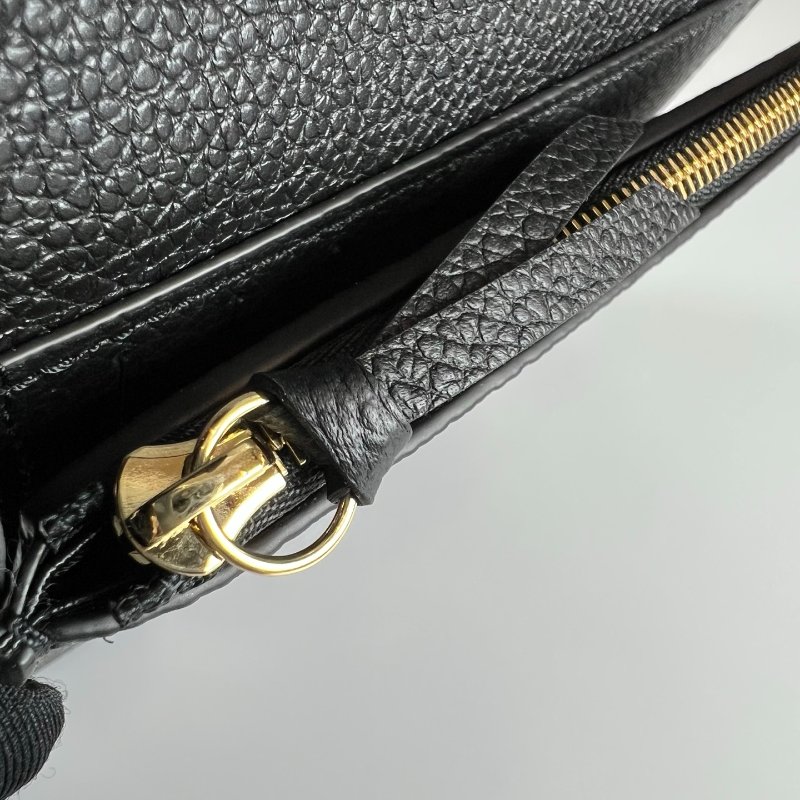 LV M80968/晶片款 黑皮革壓紋Victorine三折短夾-11
