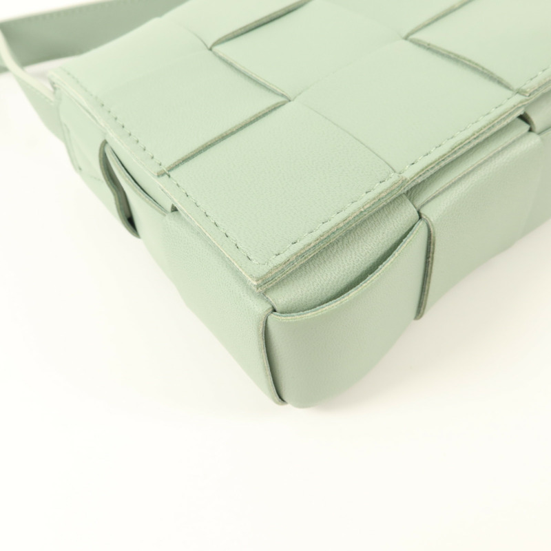 BOTTEGA VENETA 羊皮皮革Cassette Bag Small肩背袋-12