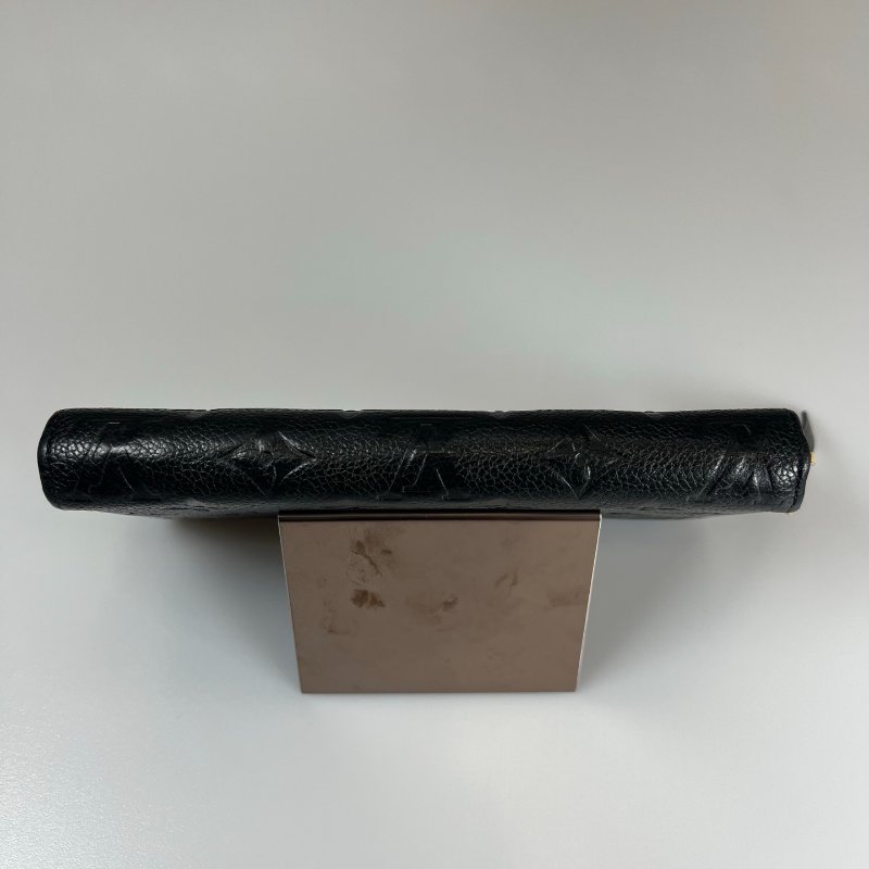 LV M61864 黑壓紋ㄇ拉長夾-5