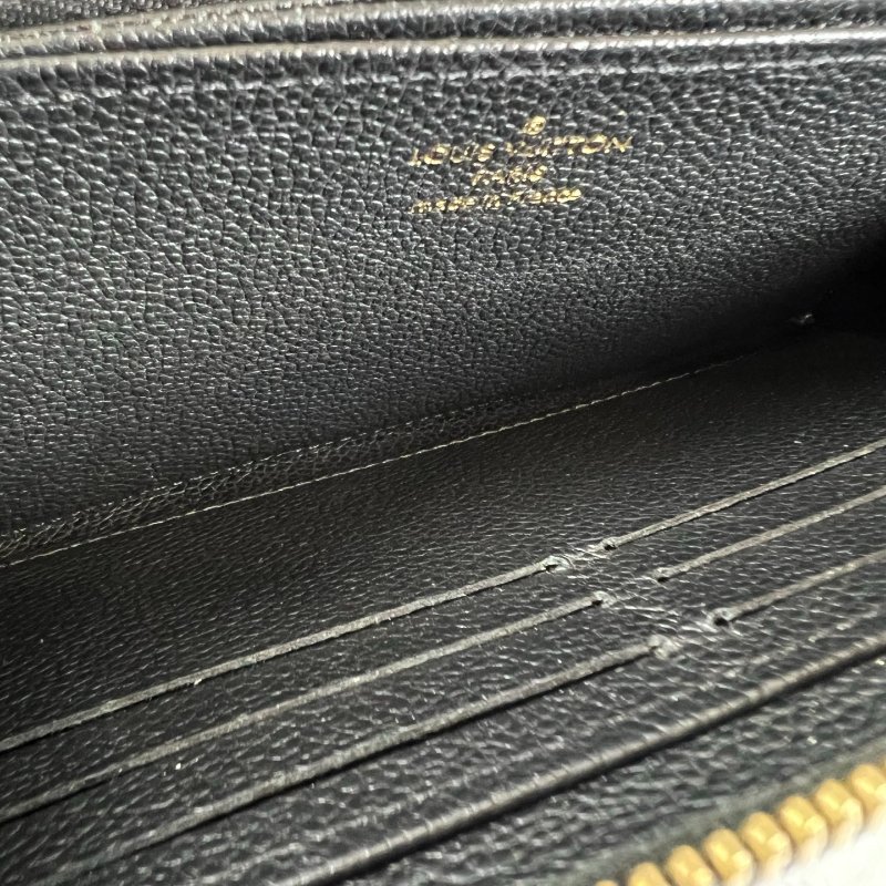 LV M61864 黑壓紋ㄇ拉長夾-6